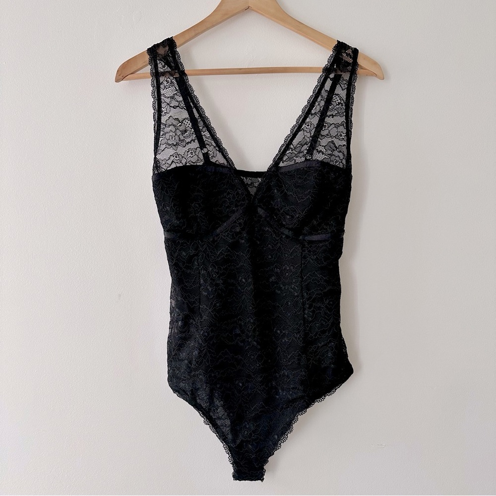 NWT Jonathan Simkhai Tristan Lingerie Lace Bodysuit in Black Size M